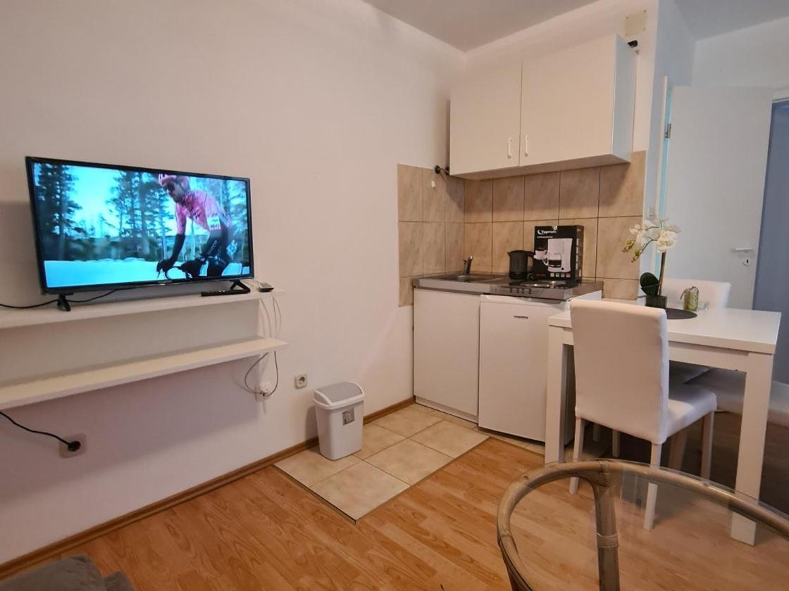 Apartments Lana - 30 M From The Sea Seline ภายนอก รูปภาพ