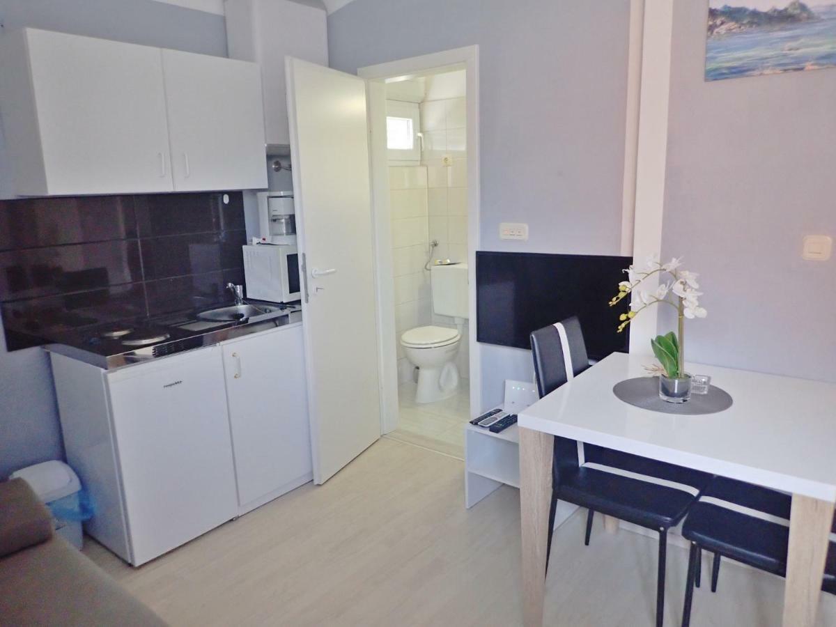 Apartments Lana - 30 M From The Sea Seline ห้อง รูปภาพ